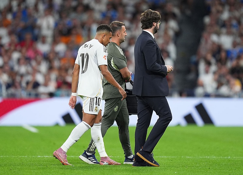 Mbappe nguy cơ phải lên bàn mổ - Ảnh 2