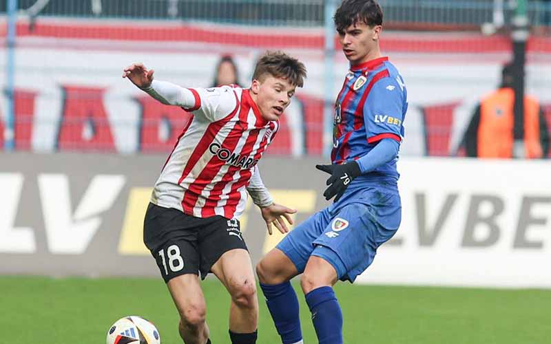 Nhận định, Soi kèo Cracovia Krakow vs Piast Gliwice 0h00 ngày 28/2: Khó thua trên sân nhà - Ảnh 1