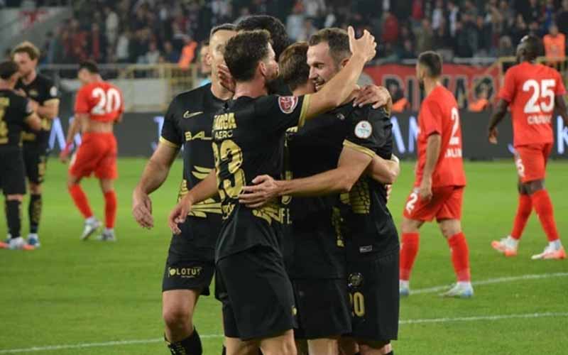 Nhận định, Soi kèo Manisa F.K vs Corum 0h00 ngày 3/3: Đôi công hấp dẫn - Ảnh 1