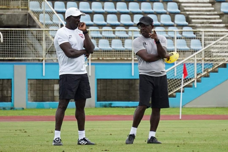 Huyền thoại MU mất ghế HLV ĐTQG vì không chấp nhận giảm lương - Ảnh 2