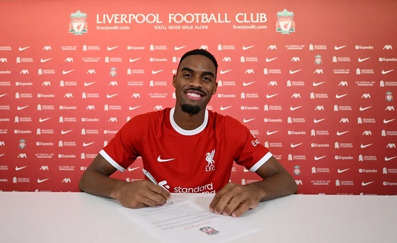 Liverpool ‘trói chân’ Gravenberch đến năm 2032 - Ảnh 2