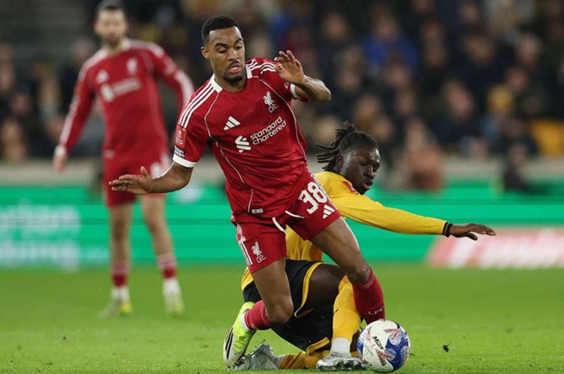 Liverpool ‘trói chân’ Gravenberch đến năm 2032 - Ảnh 3