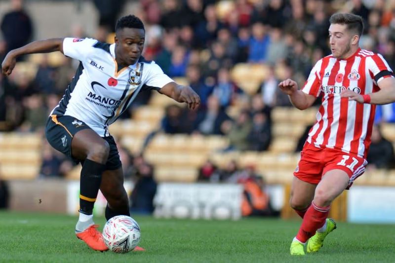 Soi kèo phạt góc Port Vale vs Sunderland, 23h30 ngày 08/03 - Ảnh 1