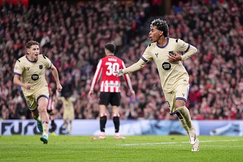 Yamal xô đổ kỷ lục ghi bàn sau siêu phẩm vào lưới Bilbao - Ảnh 1