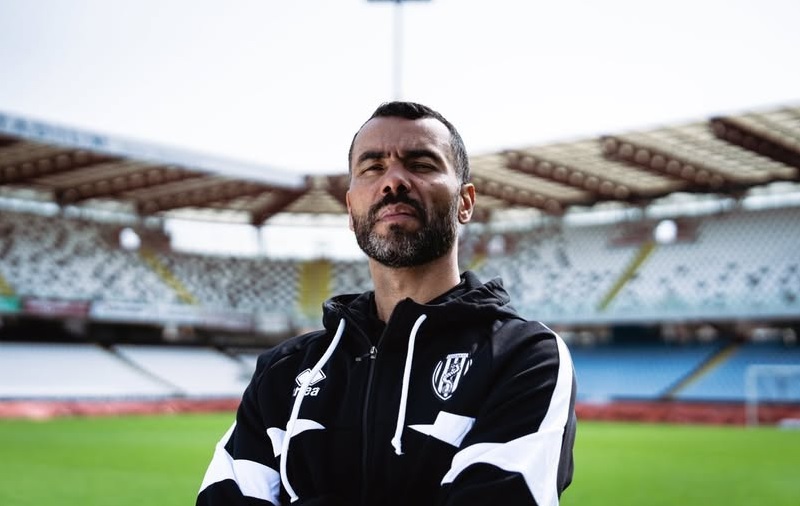 Huyền thoại Chelsea và ĐT Anh chính thức bước vào nghiệp HLV - Ảnh 1