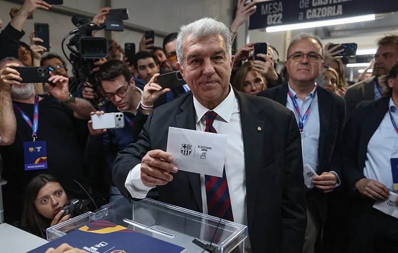Laporta tái đắc cử Chủ tịch Barcelona với chiến thắng áp đảo - Ảnh 1