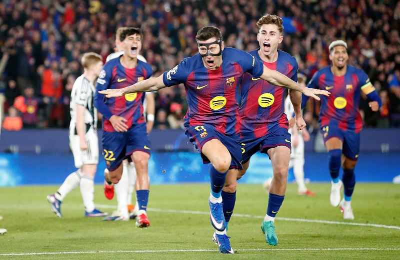 Lewandowski phá kỷ lục của Messi sau màn ‘hủy diệt’ Newcastle - Ảnh 2