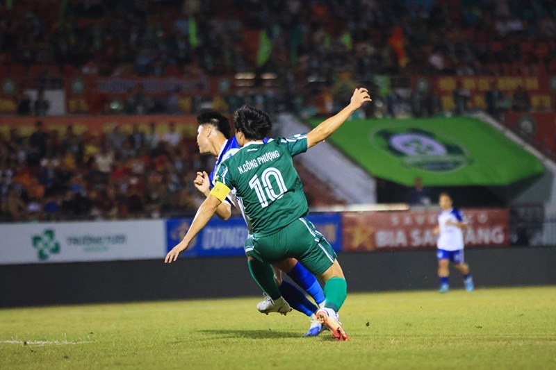 Công Phượng chấn thương, nghỉ hết mùa giải 2025/26 - Ảnh 1