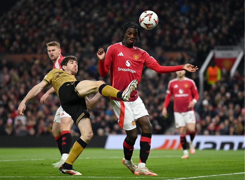 Hậu vệ 20 tuổi của MU được gọi bổ sung lên ĐT Anh - Ảnh 2