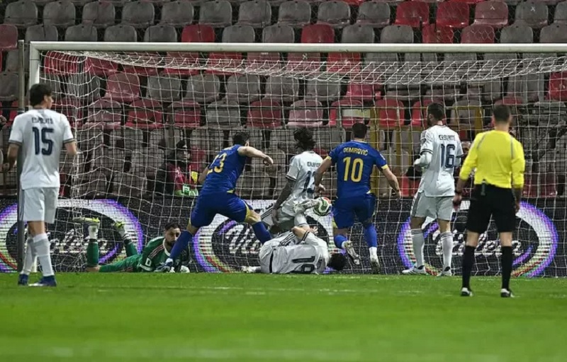 Italia lần thứ 3 liên tiếp lỡ hẹn World Cup - Ảnh 1