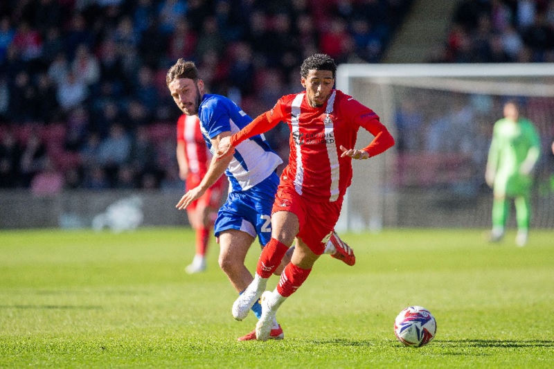 Nhận định, Soi kèo Wigan vs Leyton Orient 1h45 ngày 3/4: Khách lấn chủ - Ảnh 1