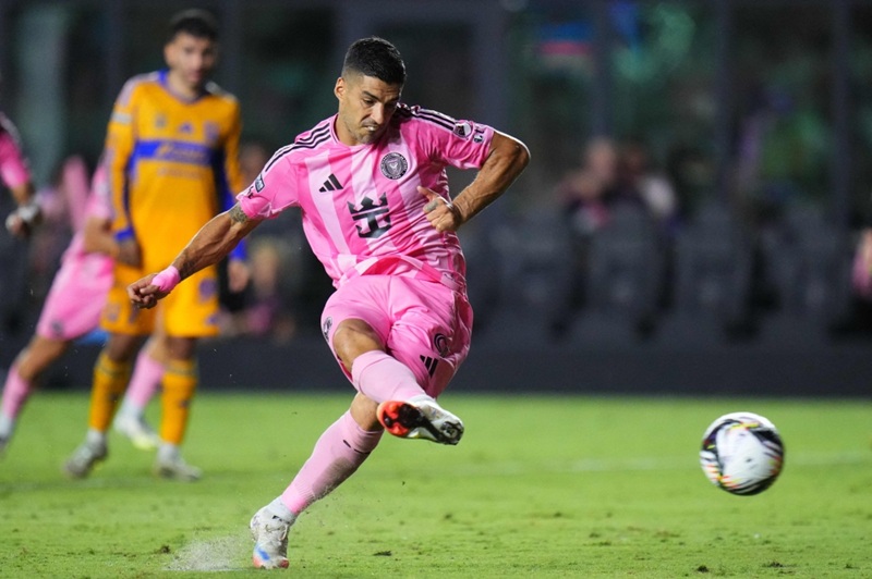 Luis Suárez cân nhắc tái xuất ĐT Uruguay dự World Cup 2026 - Ảnh 2