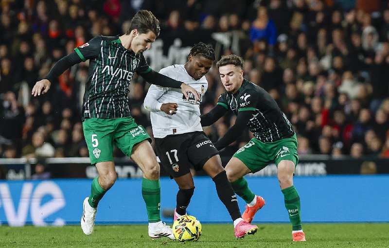 Nhận định, Soi kèo Elche vs Valencia 21h15 ngày 11/4: Điểm tựa Martinez Valero - Ảnh 1