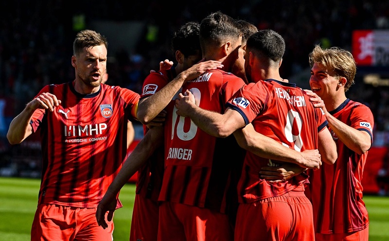 Bundesliga tạo nên bước ngoặt với HLV nữ đầu tiên - Ảnh 2