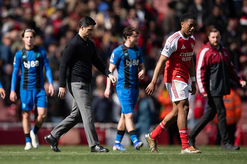 Arsenal nguy cơ sụp đổ vì một lời nguyền - Ảnh 1