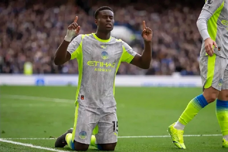 Hậu vệ Man City từ chối nhận giải Cầu thủ xuất sắc nhất trận - Ảnh 1