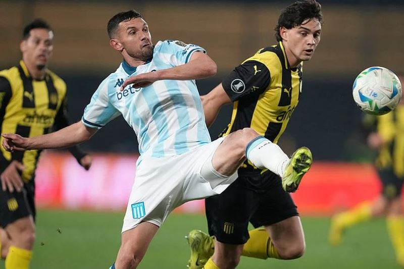 Nhận định, Soi kèo CA Penarol vs Platense 07h30 ngày 17/04: Điểm tựa sân nhà - Ảnh 1