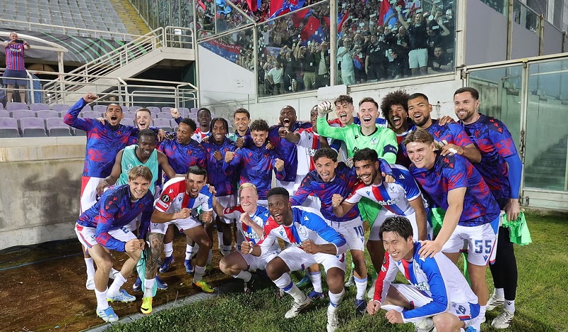 Crystal Palace lập kỳ tích trong lần đầu dự Cúp châu Âu - Ảnh 2