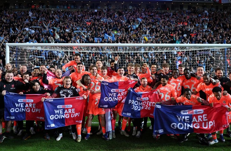 Coventry City trở lại Ngoại hạng Anh sau 25 năm - Ảnh 1