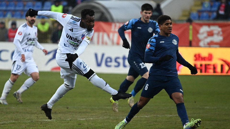 Nhận định, Soi kèo Botosani vs Metaloglobus Bucuresti, 21h30 ngày 20/4: Bùng nổ bàn thắng - Ảnh 4