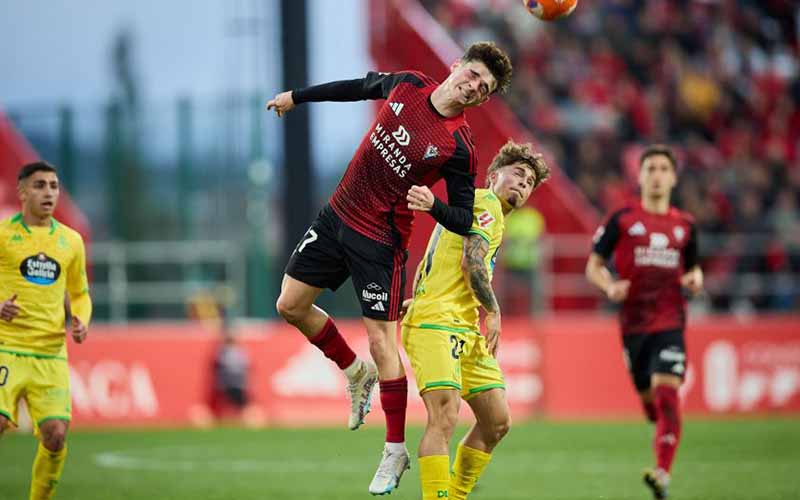 Nhận định, Soi kèo Deportivo de La Coruna vs CD Mirandes 1h30 ngày 21/4: Trắng tay trở về nhà - Ảnh 1