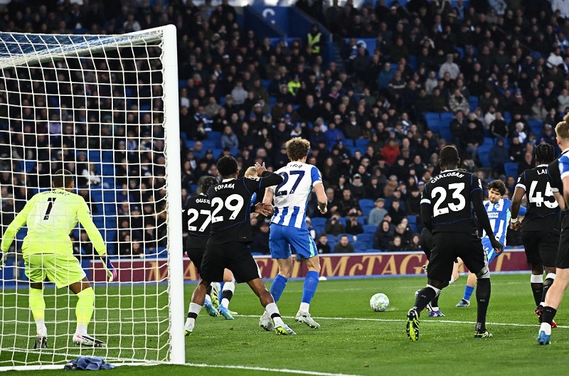 Chelsea họp khẩn, ghế HLV Rosenior lung lay - Ảnh 1