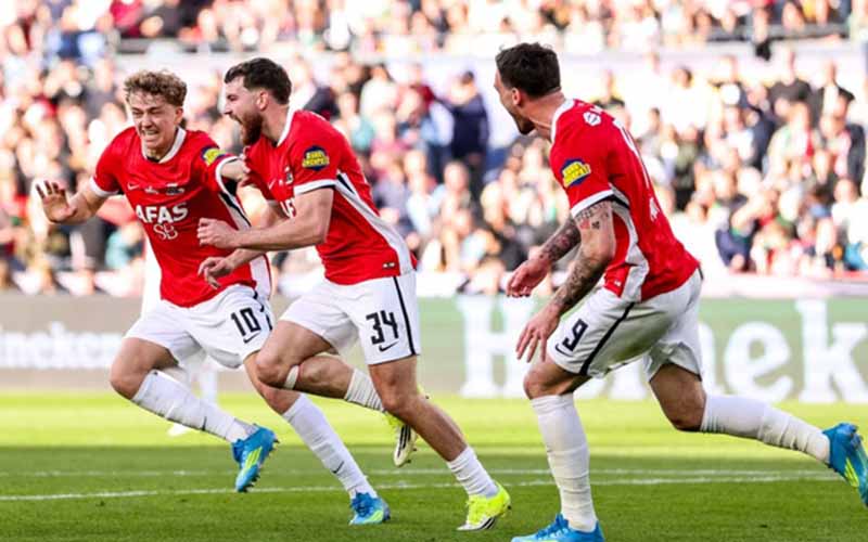 Nhận định, Soi kèo Go Ahead Eagles vs AZ Alkmaar 23h45 ngày 23/4: Nỗi lo sân khách - Ảnh 1