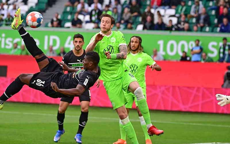 Nhận định, Soi kèo Wolfsburg vs Monchengladbach 20h30 ngày 25/4: Nỗi buồn Sói Xanh - Ảnh 1