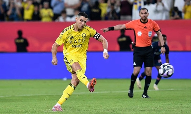 Salah có thể sát cánh cùng Ronaldo tại Al Nassr - Ảnh 2