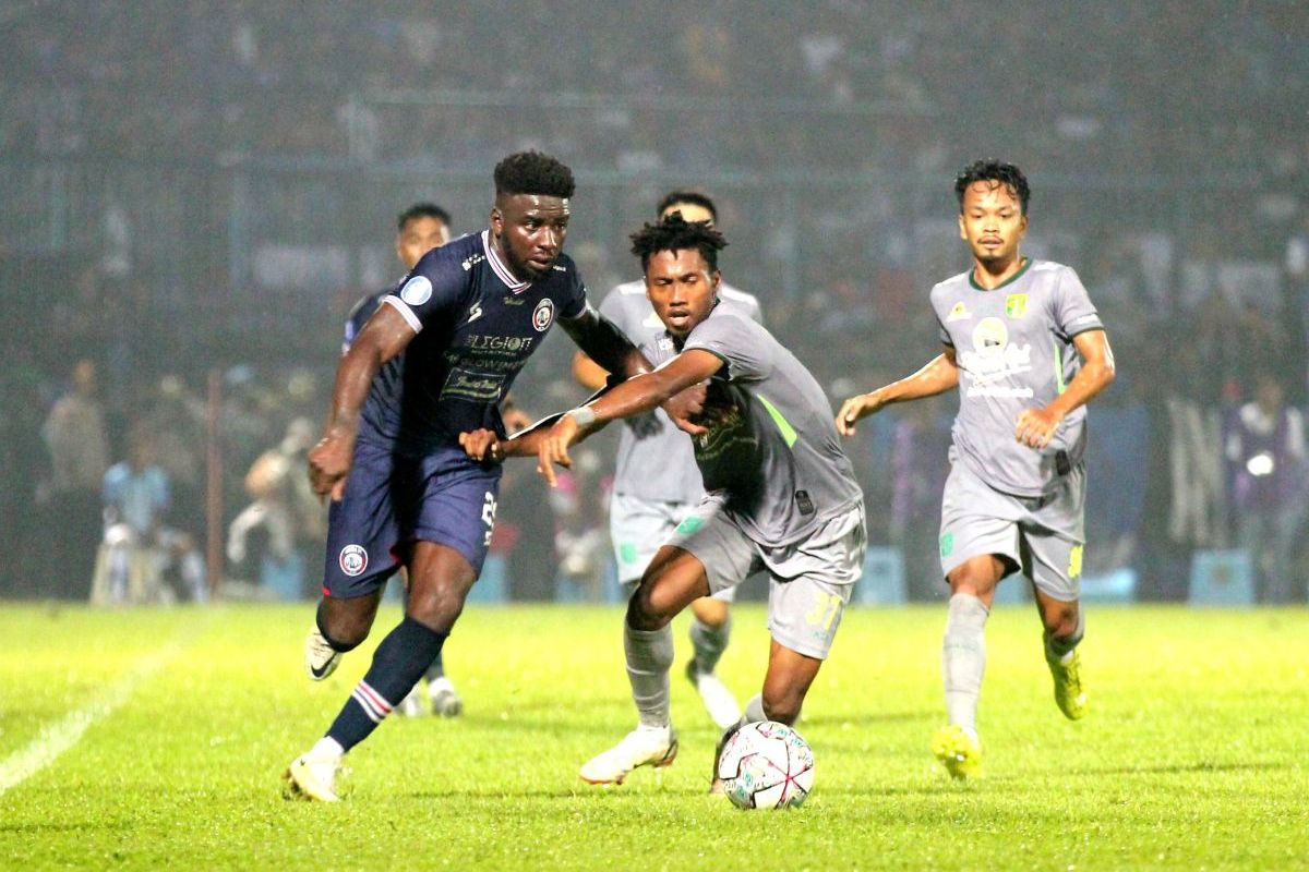 Nhận định, Soi kèo Arema vs Persebaya Surabaya 15h30 ngày 28/4: Đối thủ ưa thích - Ảnh 4