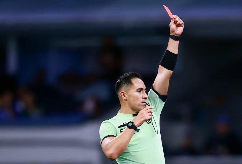 FIFA sắp mạnh tay với hành vi tranh cãi trên sân - Ảnh 2