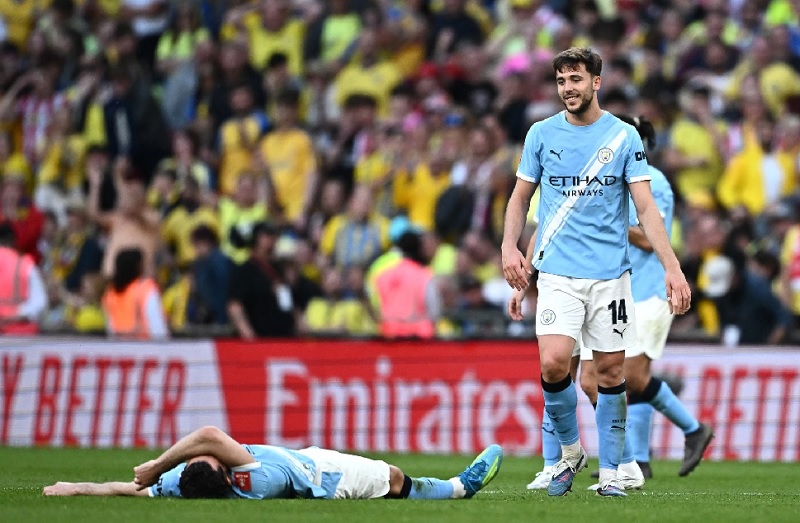 Man City đá 3 trận trong 6 ngày - Ảnh 1