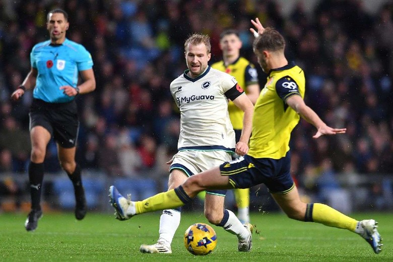 Nhận định, Soi kèo Millwall vs Oxford United, 18h30 ngày 2/5: Tâm phục khẩu phục - Ảnh 1