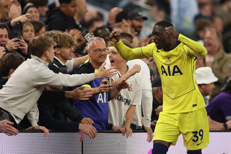Tottenham sáng cửa trụ hạng - Ảnh 2