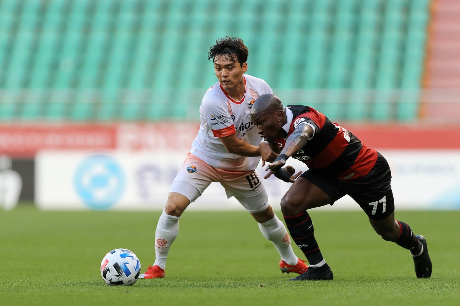 Nhận định, Soi kèo Gangwon vs Pohang Steelers 14h30 ngày 5/5: Chủ nhà thắng thế - Ảnh 4
