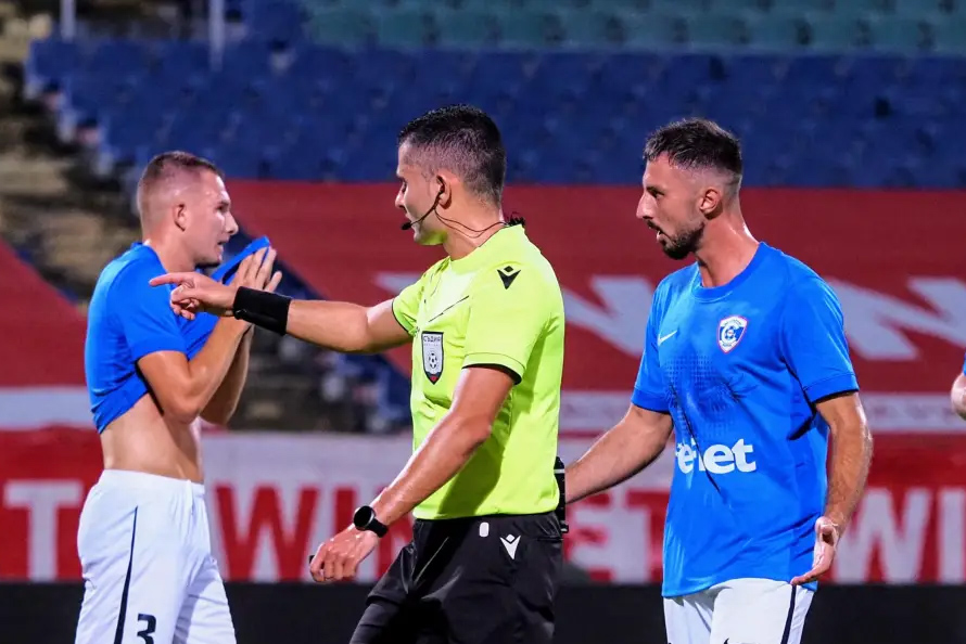 Nhận định, Soi kèo Spartak Varna vs Dobrudzha, 00h00 ngày 7/5: Chạy trốn tử thần - Ảnh 1