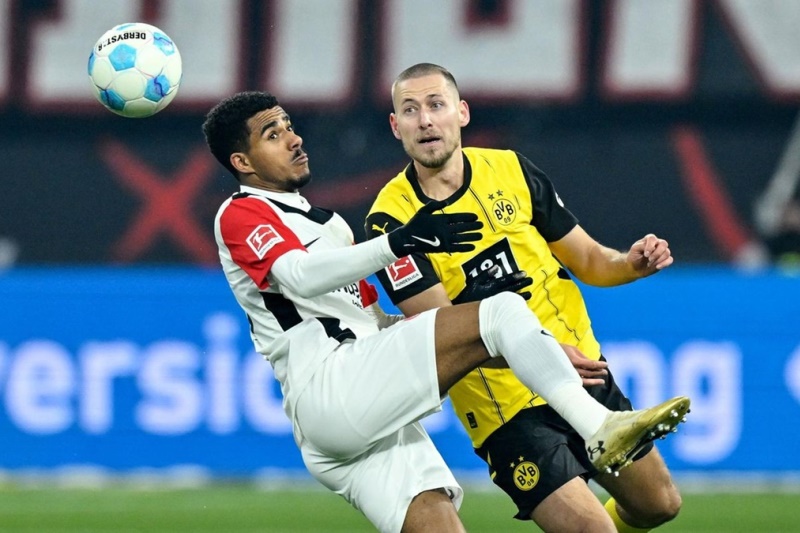 Soi kèo phạt góc Dortmund vs Frankfurt, 01h30 ngày 09/05 - Ảnh 1