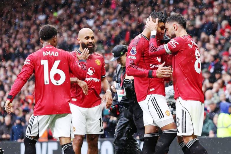 Soi kèo phạt góc Sunderland vs MU, 21h00 ngày 09/05 - Ảnh 1
