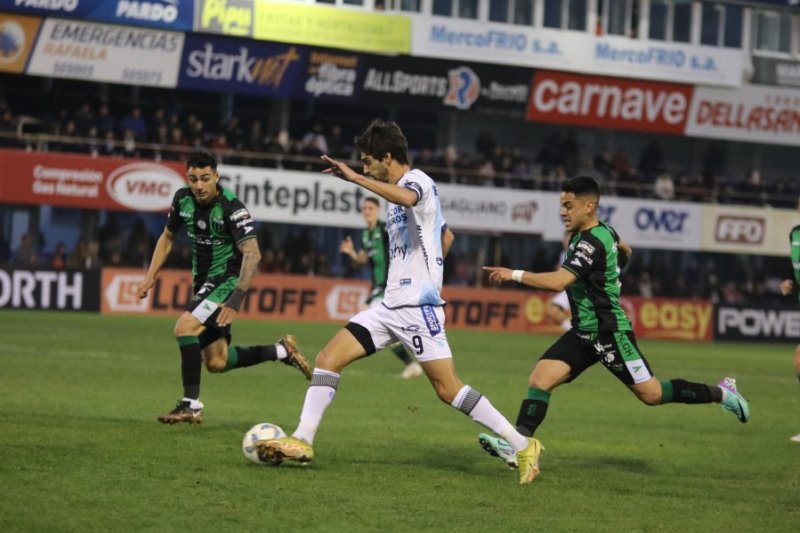Nhận định, Soi kèo Nueva Chicago vs Atletico Rafaela 04h30 ngày 24/06: Trở lại mạch thắng - Ảnh 1
