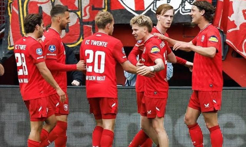 Soi kèo phạt góc Twente vs Ferencvaros, 1h00 ngày 24/7 - Ảnh 1