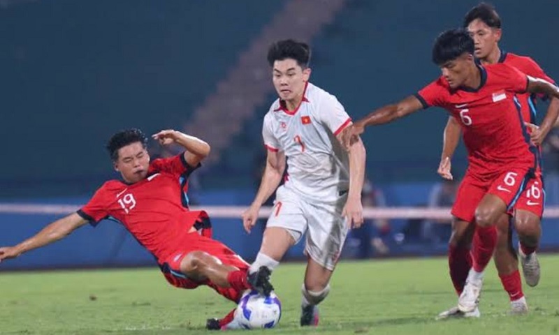 Soi kèo phạt góc Việt Nam vs Singapore, 20h00 ngày 31/7 - Ảnh 1