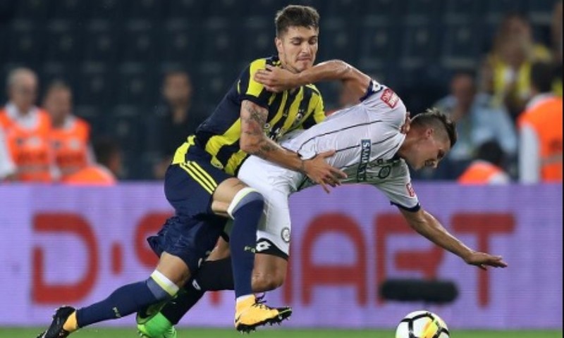 Soi kèo phạt góc Fenerbahce vs Sturm Graz, 1h00 ngày 6/8 - Ảnh 1