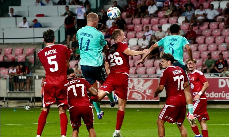 Soi kèo phạt góc Copenhagen vs Debreceni, 23h00 ngày 12/8 - Ảnh 1