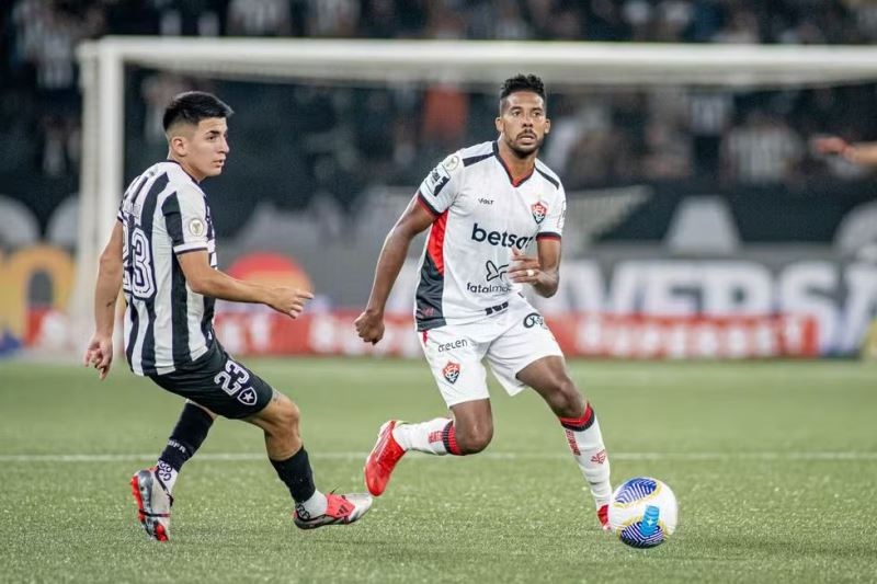 Nhận định, Soi kèo Vitoria vs Botafogo 04h30 ngày 17/08: Hòa là đẹp - Ảnh 1