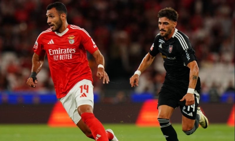 Soi kèo phạt góc Casa Pia vs Benfica, 2h15 ngày 18/8 - Ảnh 1