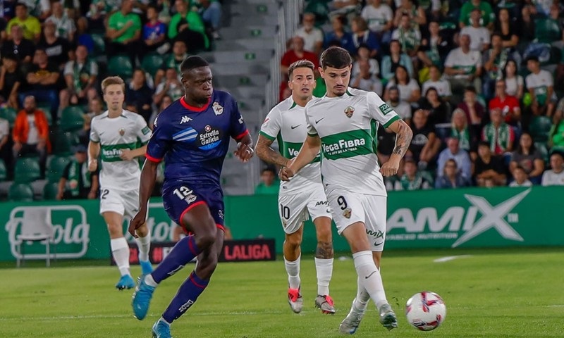 Soi kèo phạt góc Deportivo vs Elche, 2h00 ngày 18/8 - Ảnh 1