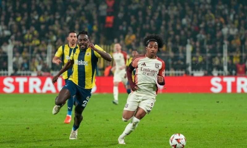 Nhận định, Soi kèo Fenerbahce vs Lyon 2h00 ngày 19/8: Ưu thế sân nhà - Ảnh 1