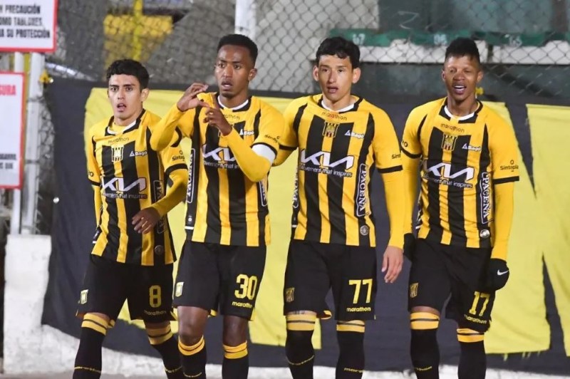 Nhận định, Soi kèo The Strongest vs Universitario de Vinto 05h30 ngày 22/08: Tiếp đà hưng phấn - Ảnh 1