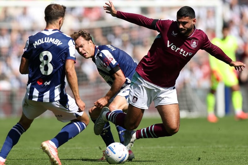 Nhận định, Soi kèo Bradford vs Burnley 1h45 ngày 27/08: Khác biệt hoàn toàn - Ảnh 1