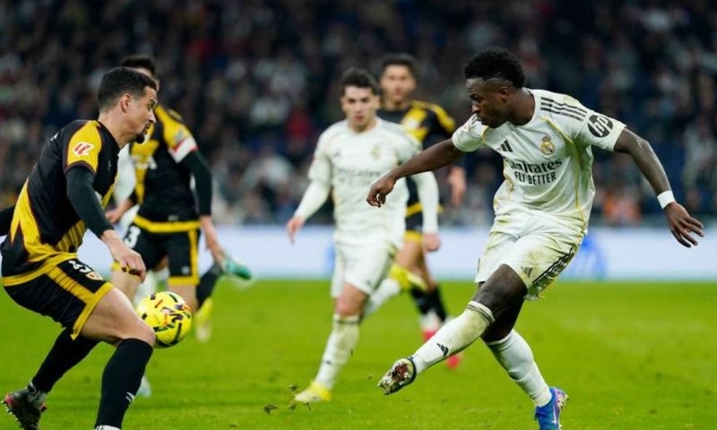 Soi kèo phạt góc Real Madrid vs Sociedad, 2h00 ngày 27/8 - Ảnh 1